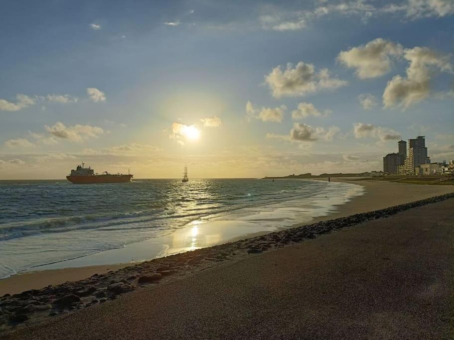 Leuk Appartement 250 Meter Van Strand En Zee! Vlissingen Eksteriør billede